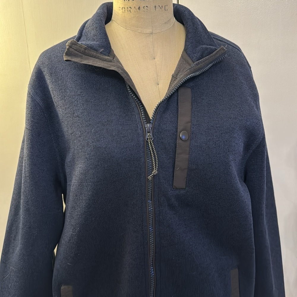 St. John’s bay windproof water‎ resistant navy blue jacket medium - Picture 2 of 6